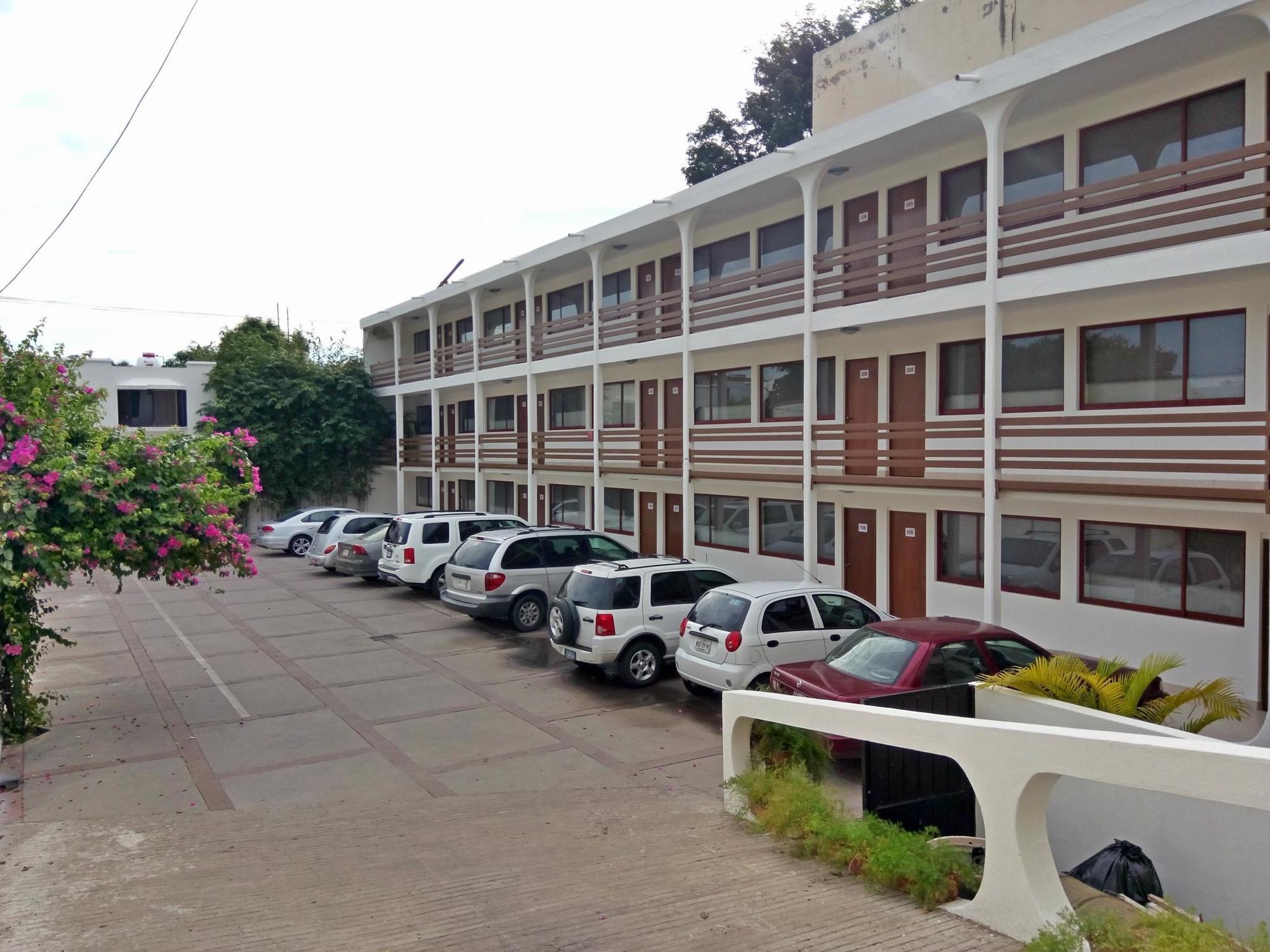 Hotel La Riviera Culiacan Exterior photo